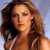 Ali Larter5