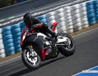Aprilia_RSV4_Factory_APRC_2011_08