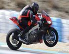 Aprilia_RSV4_Factory_APRC_2011_18
