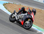 Aprilia_RSV4_Factory_APRC_2011_24