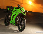 Kawasaki_Ninja_ZX 10R_2011_03