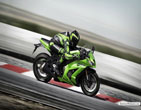 Kawasaki_ZX 10R_2011_02
